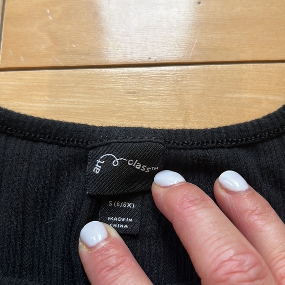 Girls shirt sleeve black ribbed dress size 6/6x - Picture 2 of 3